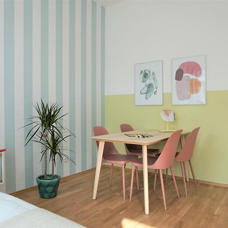 Modern 2Br Apartments - Full Kitchen - Schoenbrunn Area - 15 Mins To City Center Vienne Extérieur photo