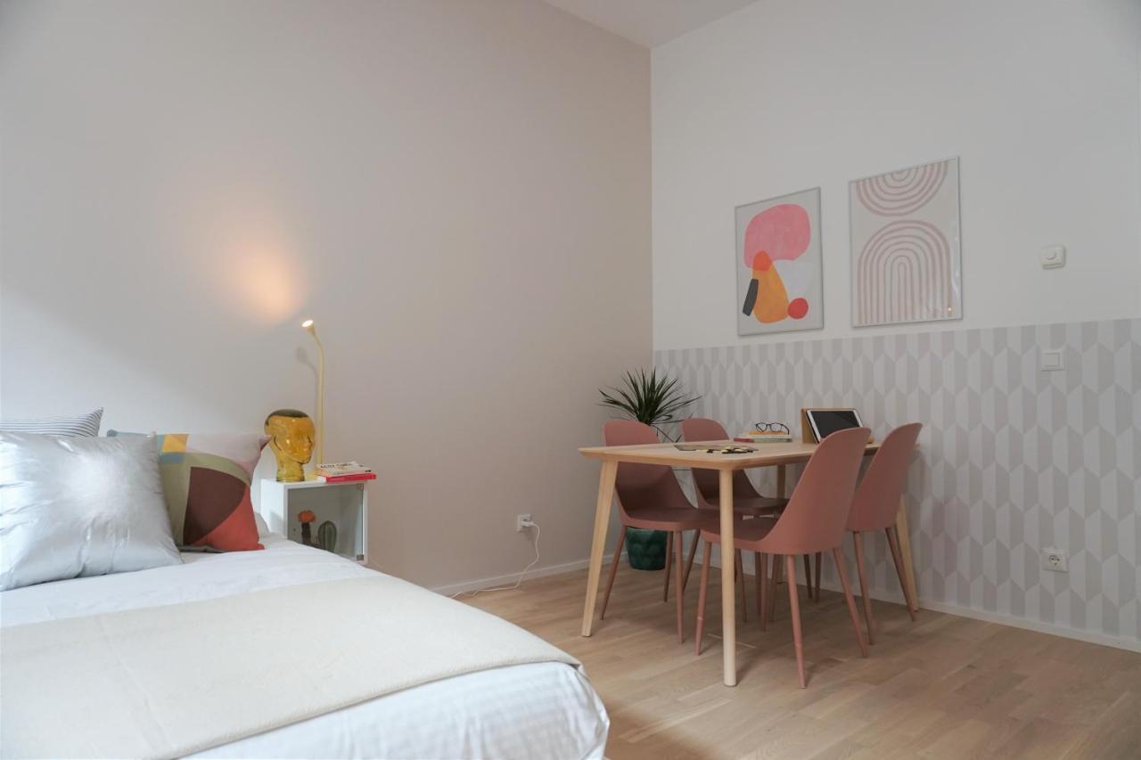 Modern 2Br Apartments - Full Kitchen - Schoenbrunn Area - 15 Mins To City Center Vienne Extérieur photo