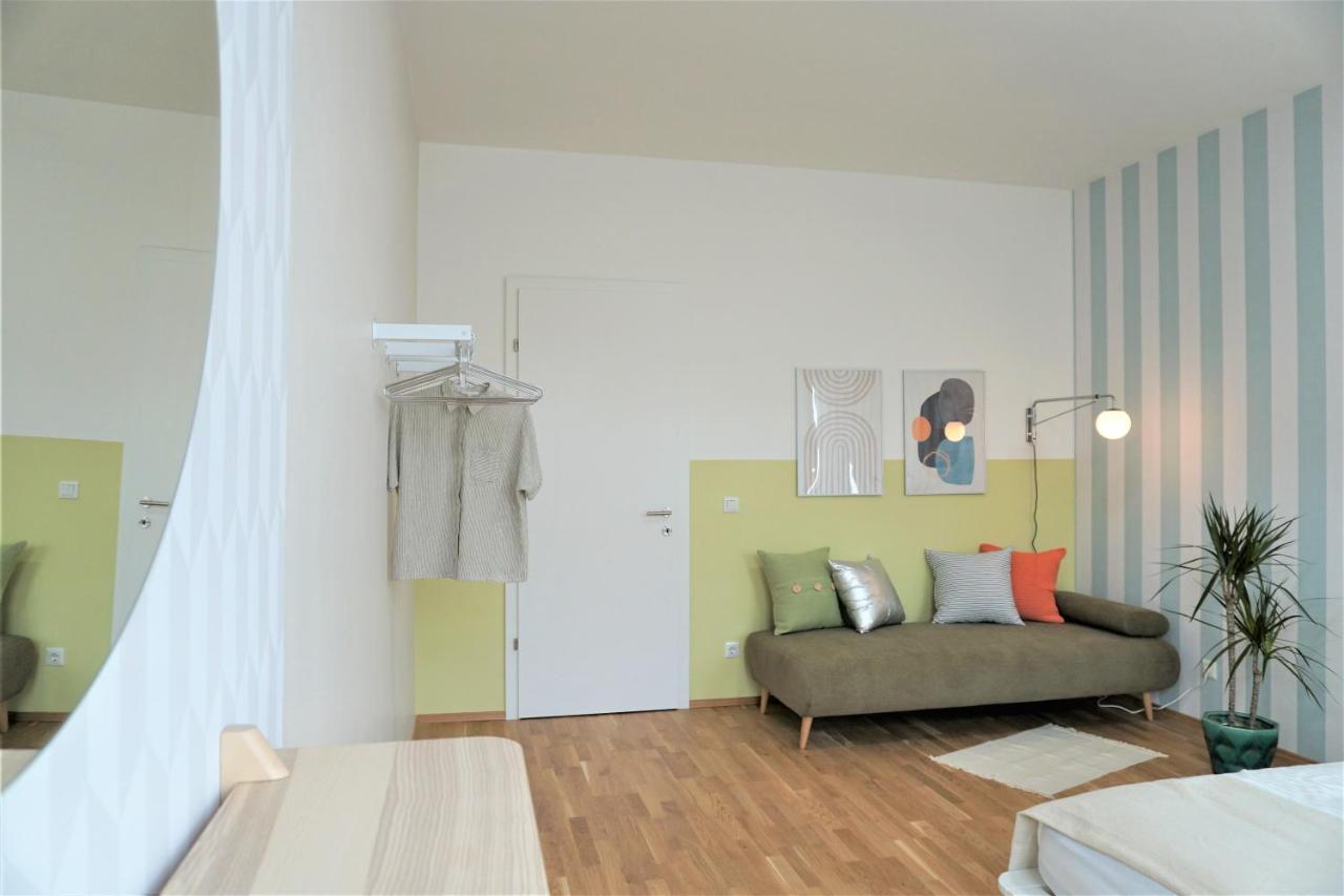 Modern 2Br Apartments - Full Kitchen - Schoenbrunn Area - 15 Mins To City Center Vienne Extérieur photo