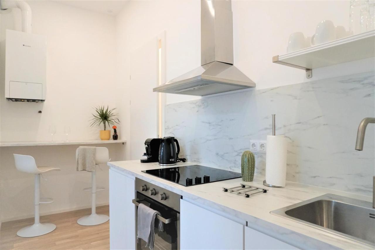 Modern 2Br Apartments - Full Kitchen - Schoenbrunn Area - 15 Mins To City Center Vienne Extérieur photo