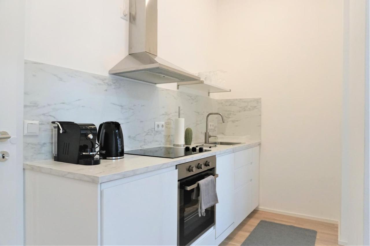 Modern 2Br Apartments - Full Kitchen - Schoenbrunn Area - 15 Mins To City Center Vienne Extérieur photo