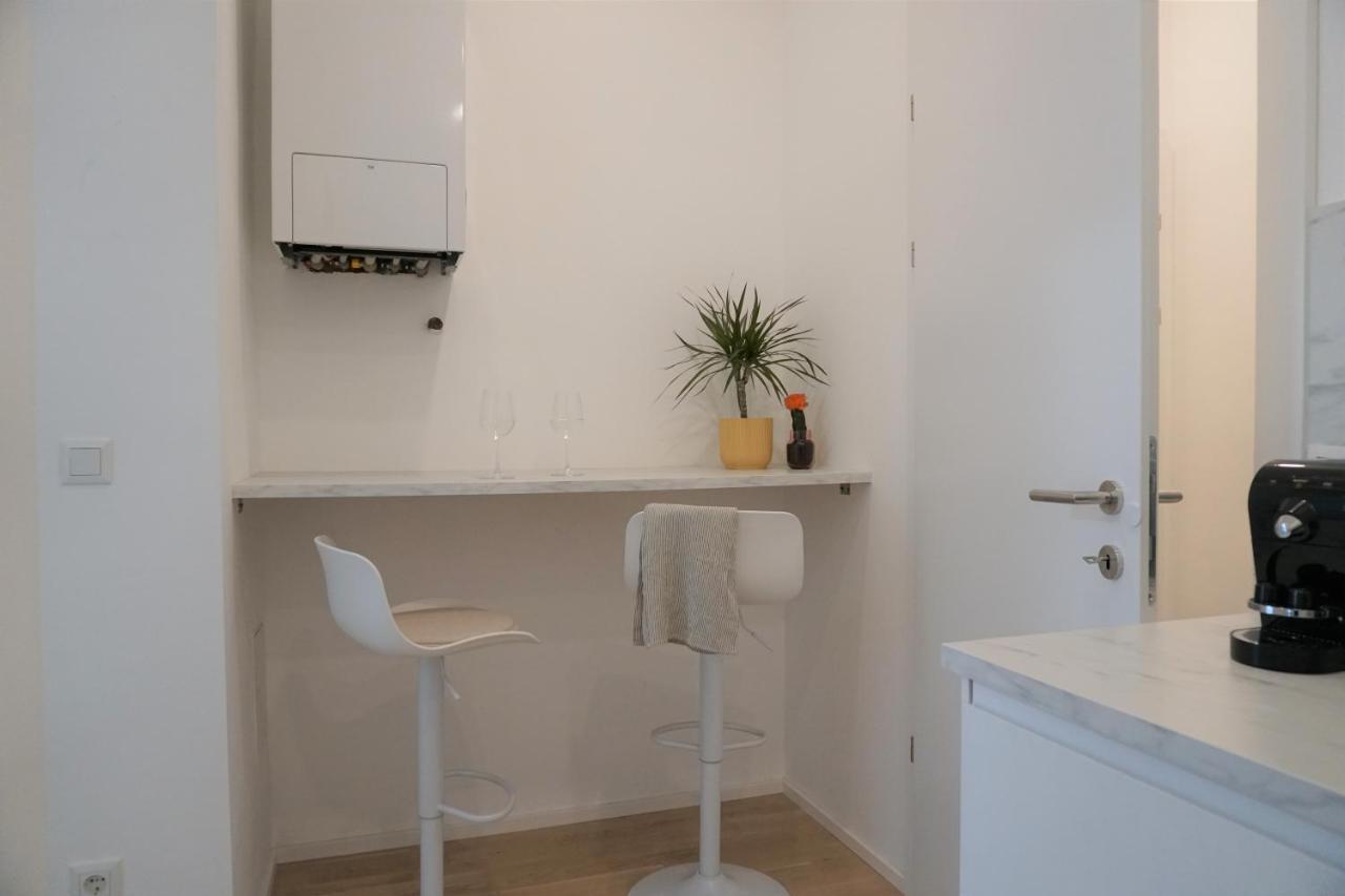 Modern 2Br Apartments - Full Kitchen - Schoenbrunn Area - 15 Mins To City Center Vienne Extérieur photo