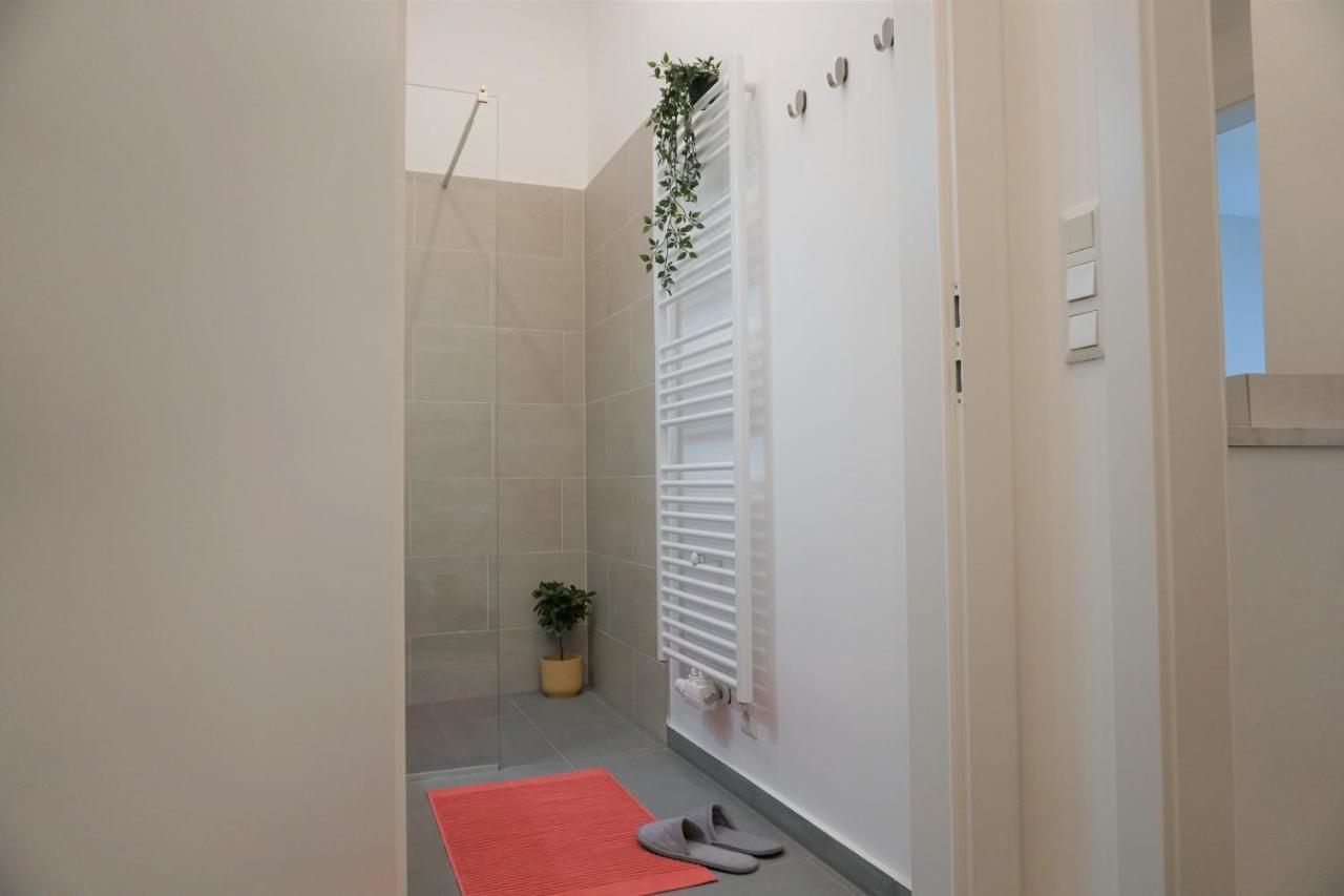 Modern 2Br Apartments - Full Kitchen - Schoenbrunn Area - 15 Mins To City Center Vienne Extérieur photo